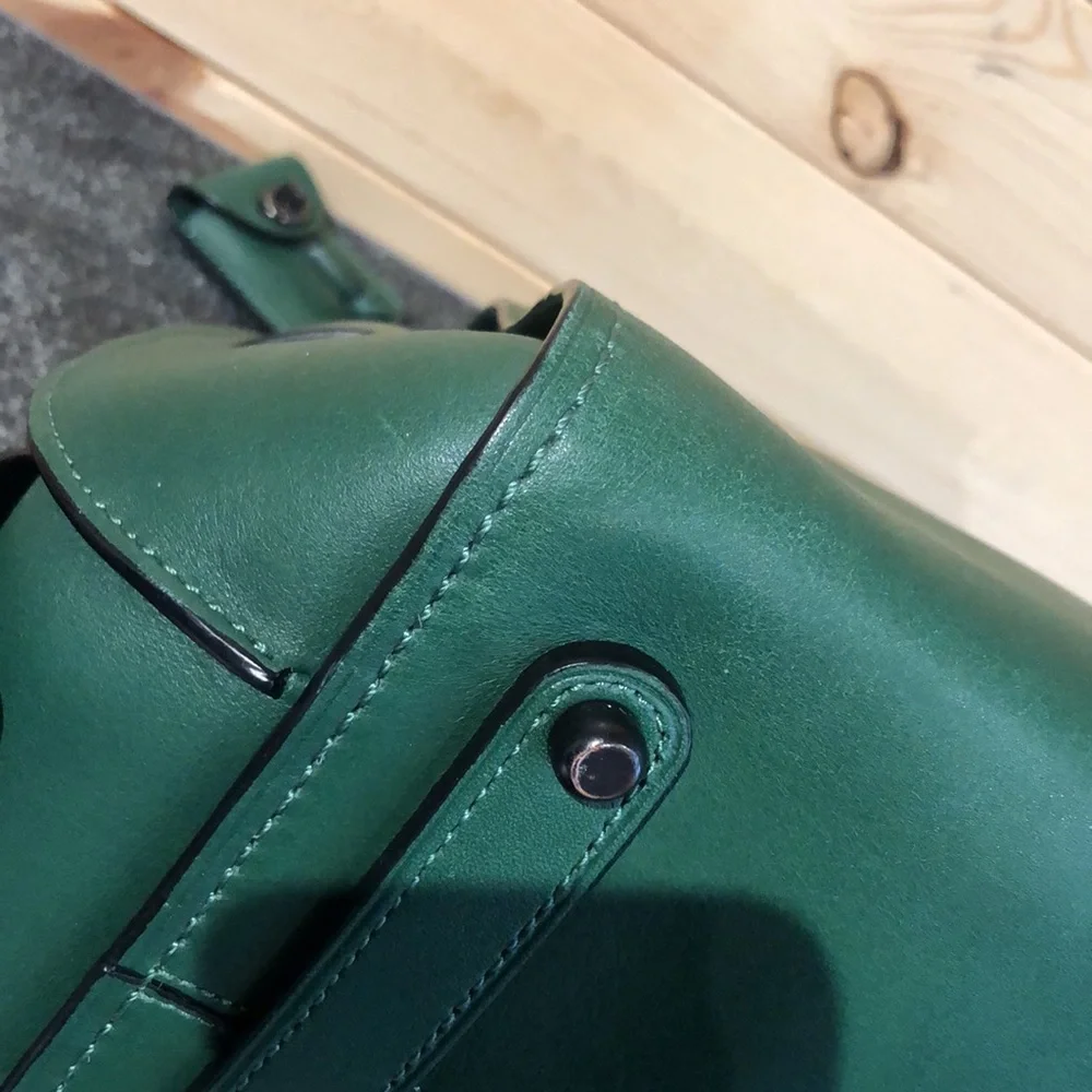 🛑SOLD🛑Racing Green Coach Ace! - Picture 9 of 14